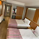 May Park Hotel